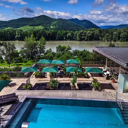 Gartenhotel&Weingut Pfeffel Dürnstein Exterior foto
