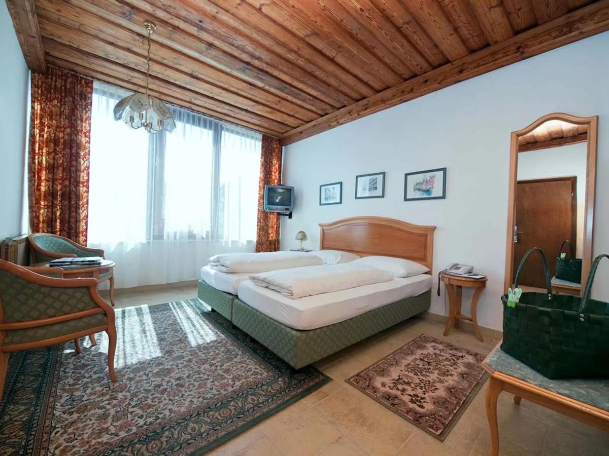 Gartenhotel&Weingut Pfeffel Dürnstein Habitación foto