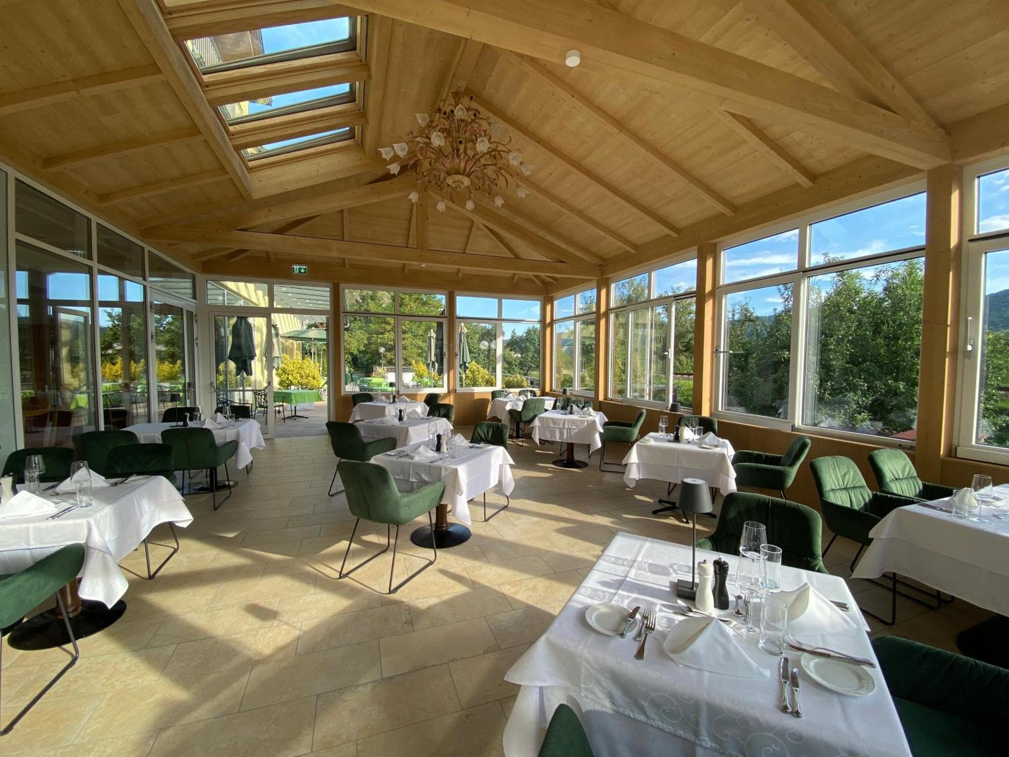 Gartenhotel&Weingut Pfeffel Dürnstein Exterior foto